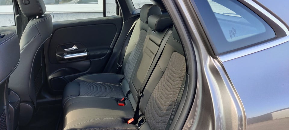 Mercedes EQA250+ Progressive 5d