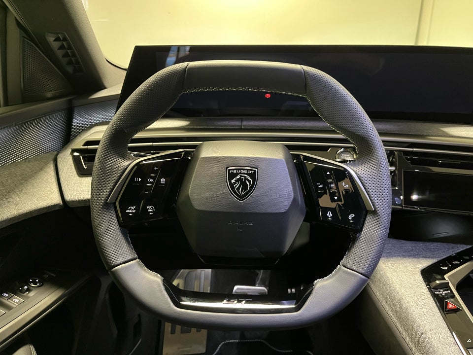 Peugeot e-5008 77 GT Pack 7prs 5d