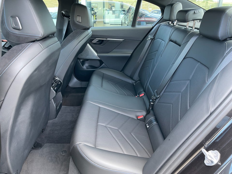BMW i5 eDrive40 M-Sport 4d