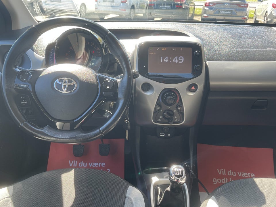 Toyota Aygo 1,0 VVT-i x-touch 5d