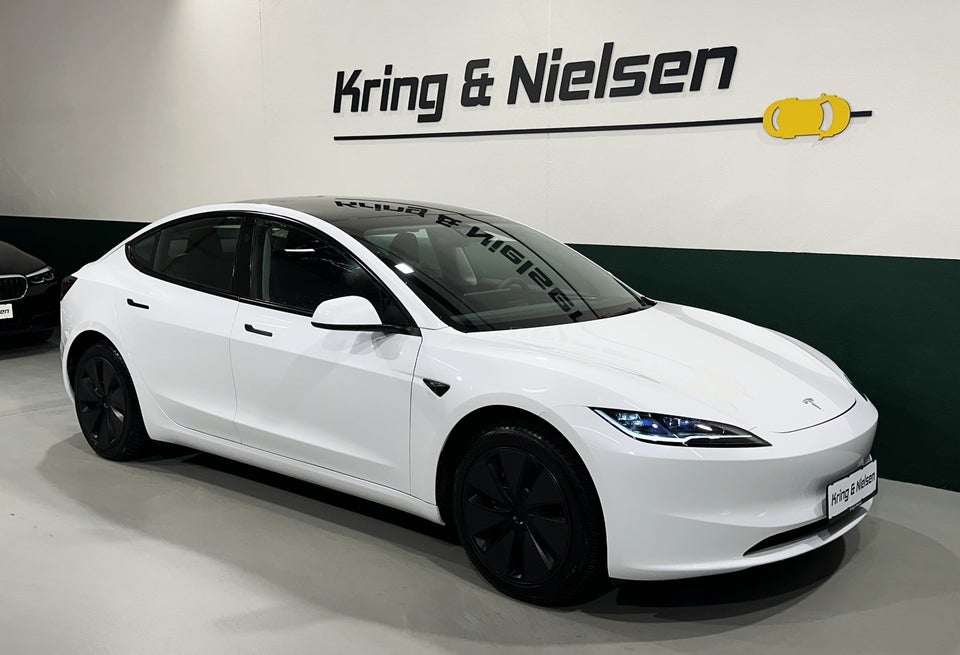 Tesla Model 3 RWD 4d