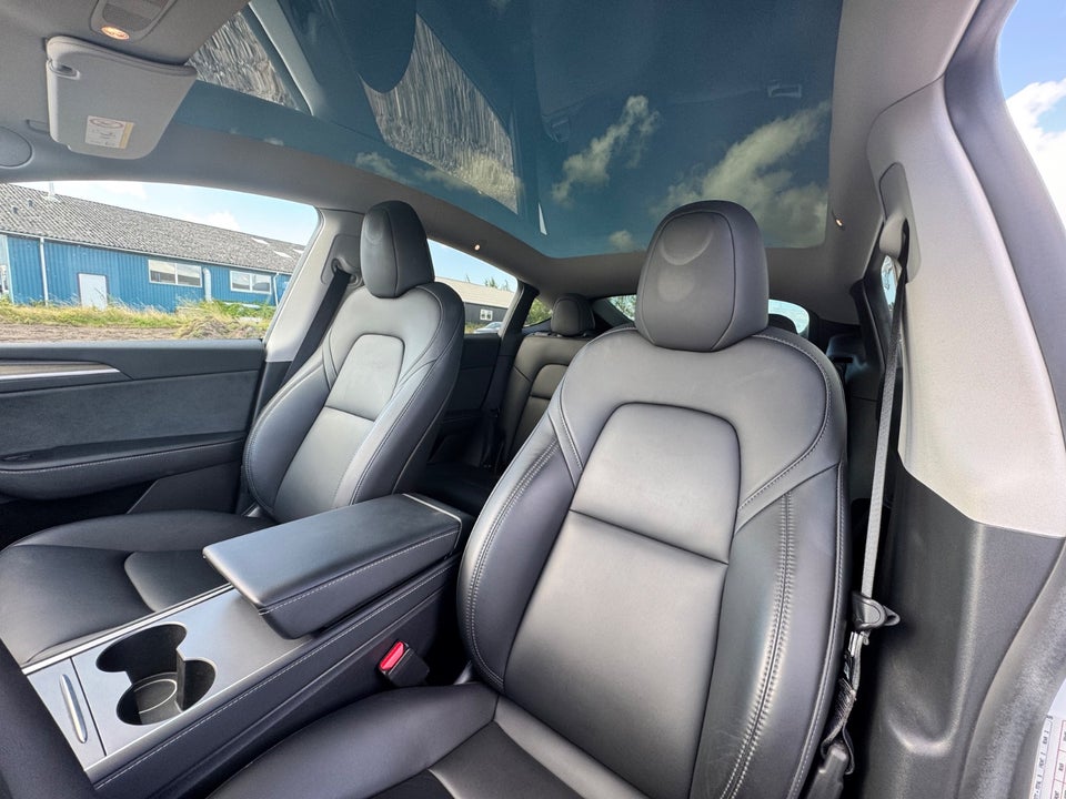 Tesla Model Y RWD 5d