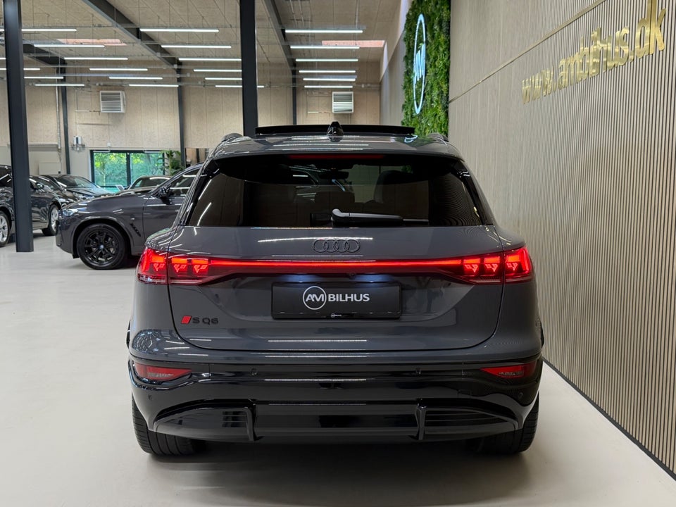 Audi SQ6 e-tron quattro 5d