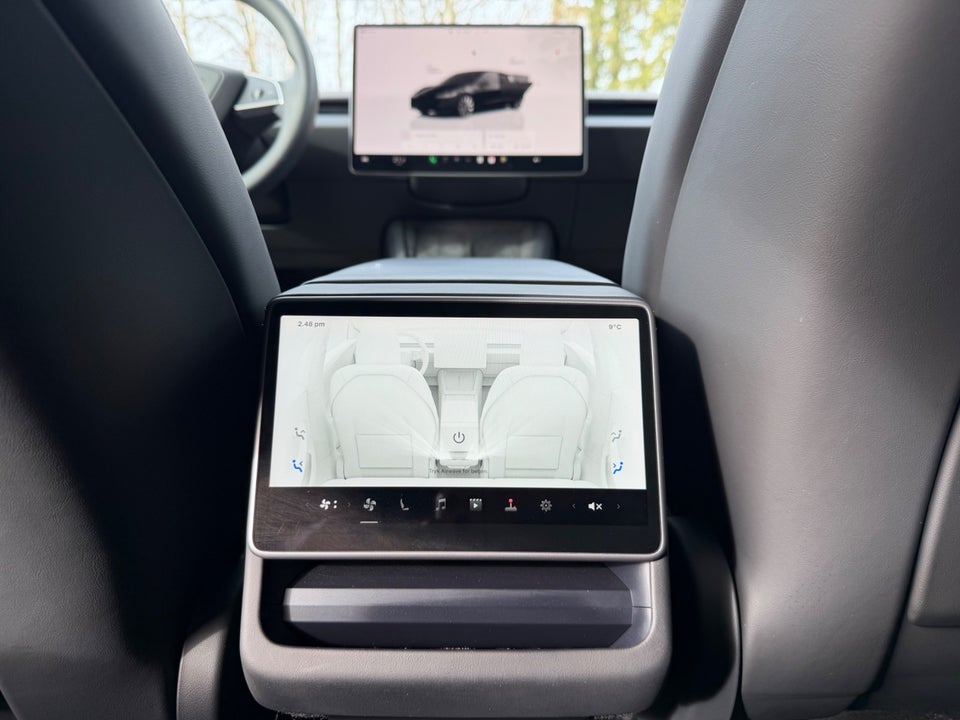 Tesla Model 3 Long Range AWD 4d