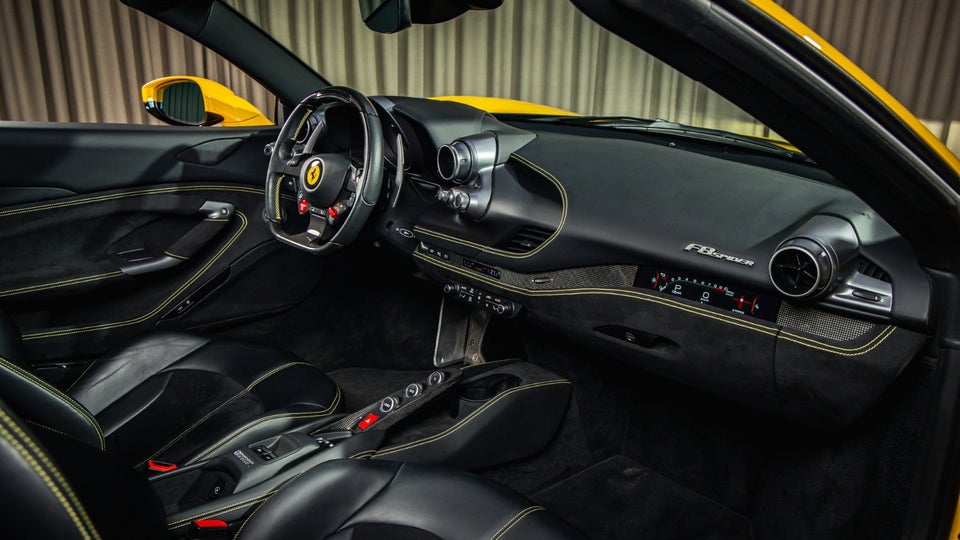 Ferrari F8 Spider 3,9 DCT 2d