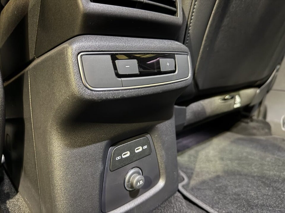 Audi Q4 e-tron 45 S-line 5d