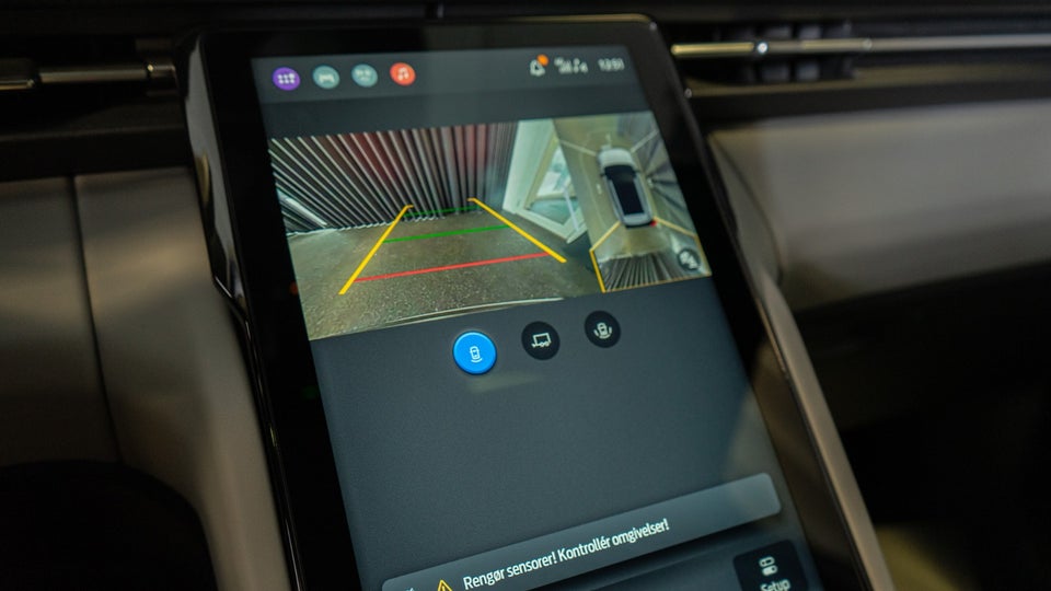 Ford Explorer 77 Premium Extended Range 5d