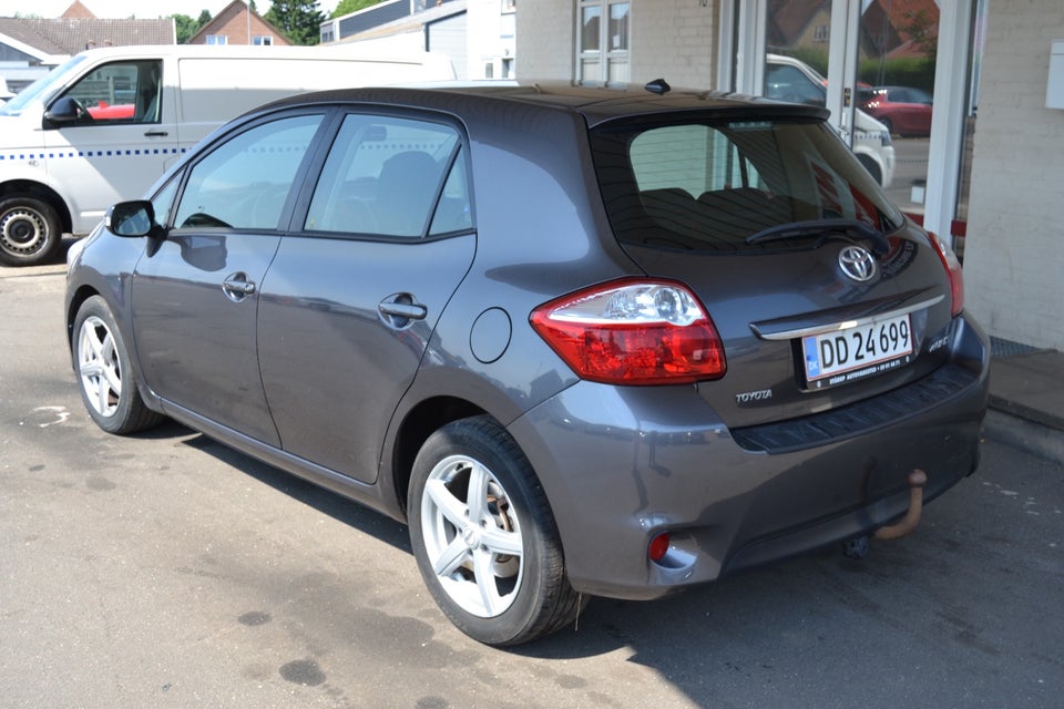 Toyota Auris 1,6 T2 5d