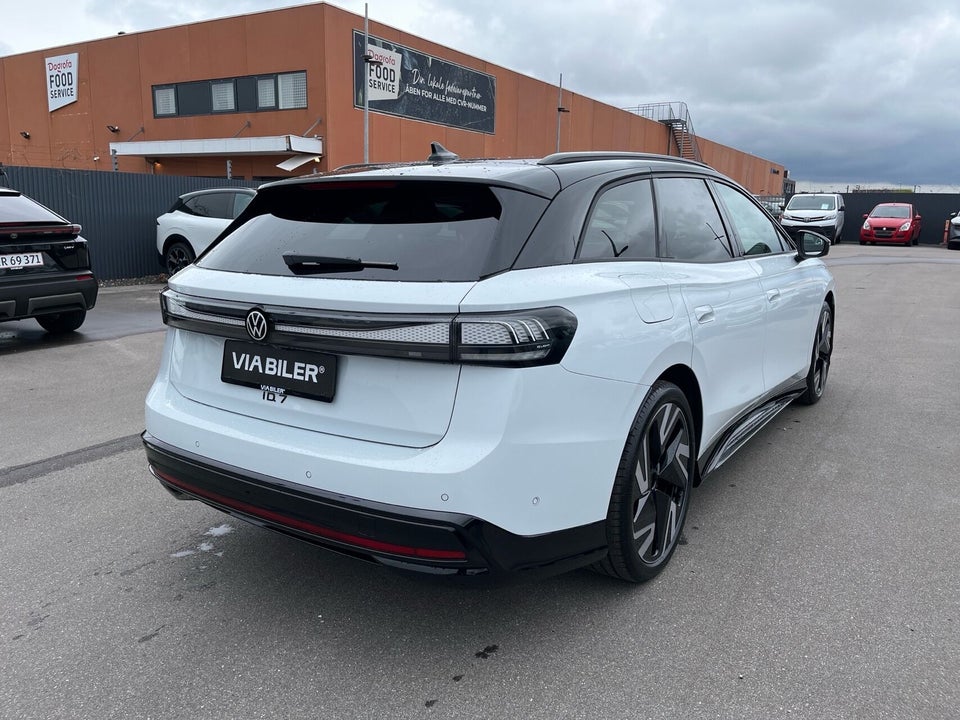 VW ID.7 86 Style S Tourer 5d