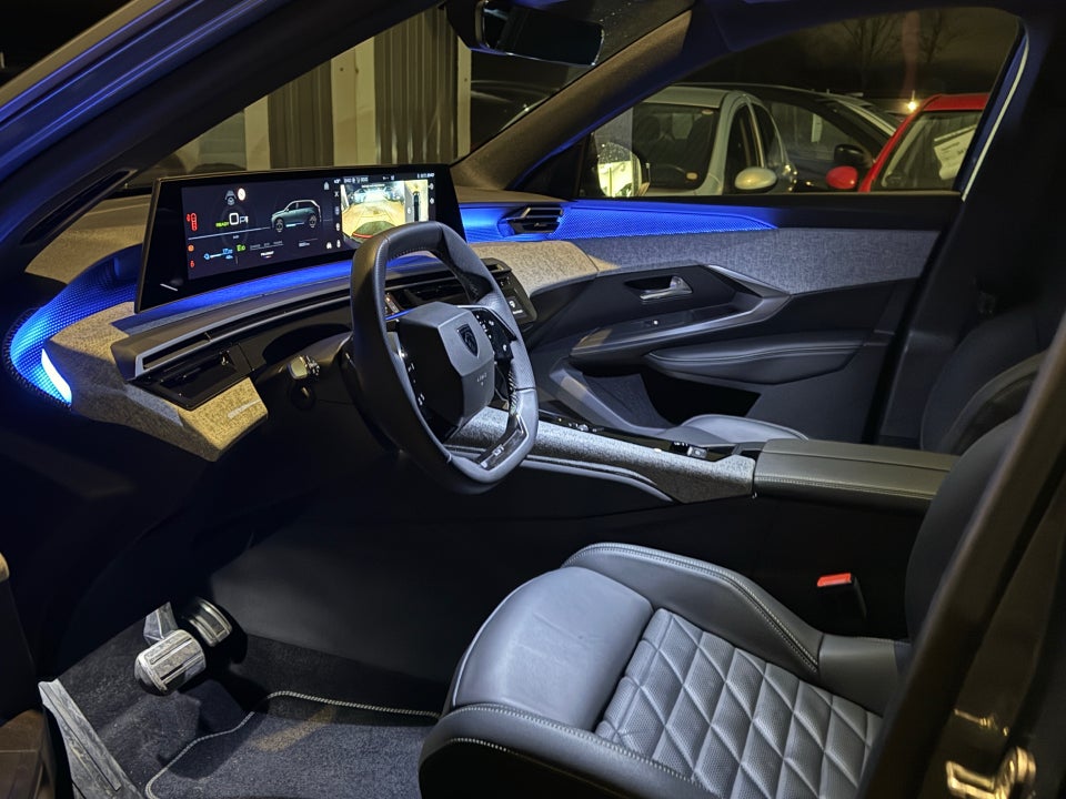 Peugeot e-5008 77 GT 7prs 5d