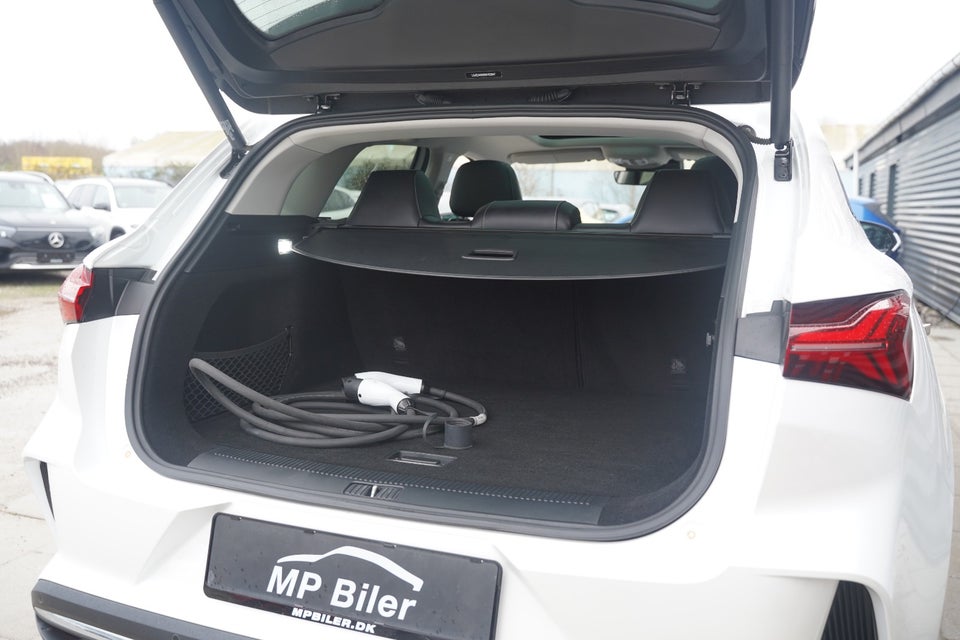 MG Marvel R Luxury 5d