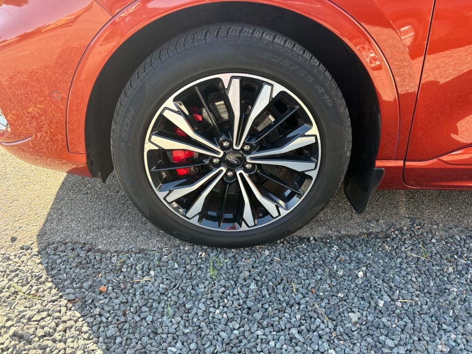 Ford Kuga 2,5 PHEV ST-Line X CVT 5d