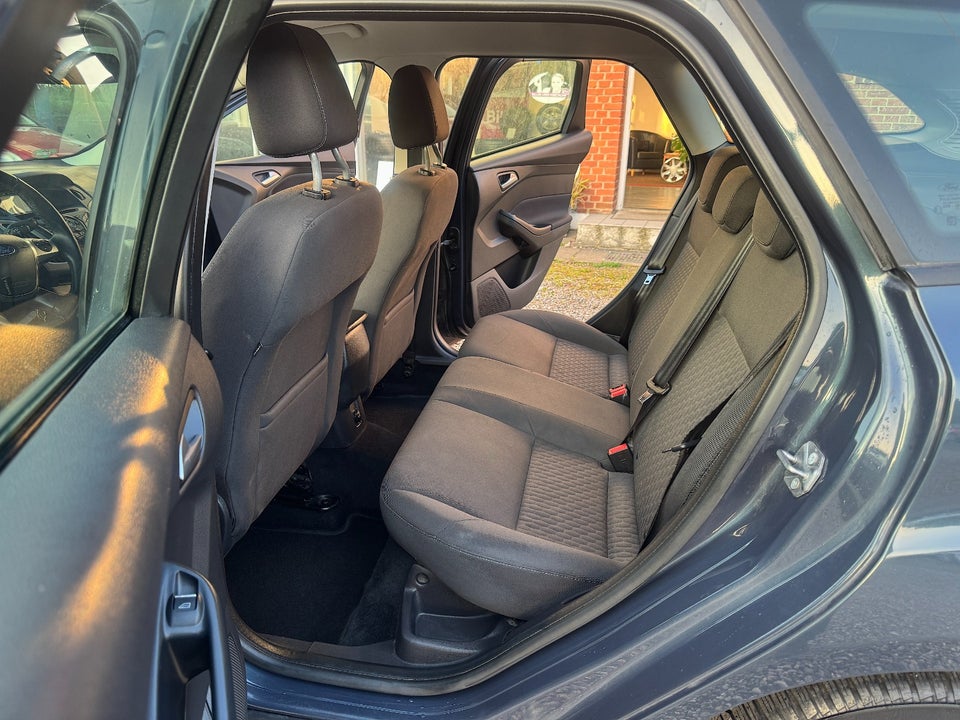 Ford Focus 1,0 SCTi 125 Business stc. 5d