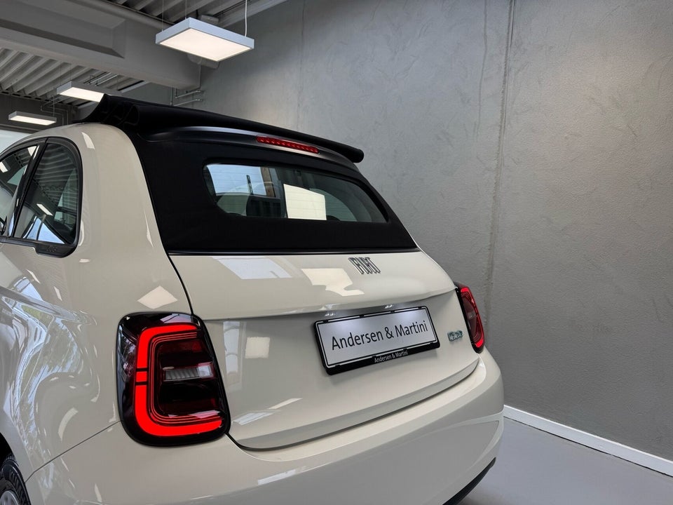 Fiat 500e 42 Icon Cabrio 2d