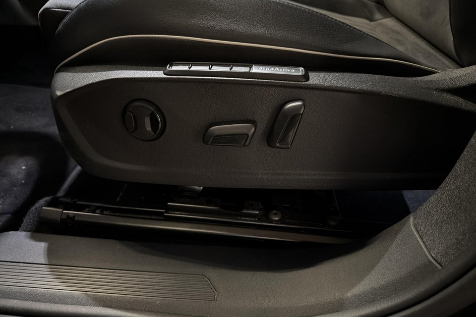 VW ID.4 77 Style 4Motion 5d