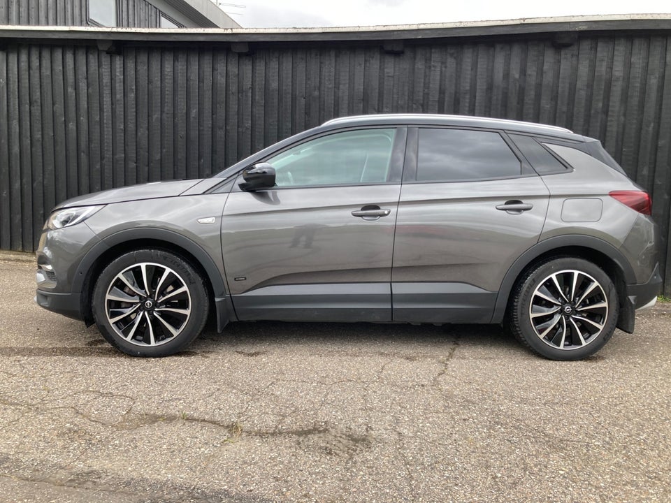 Opel Grandland X 1,6 Hybrid Ultimate aut. 5d