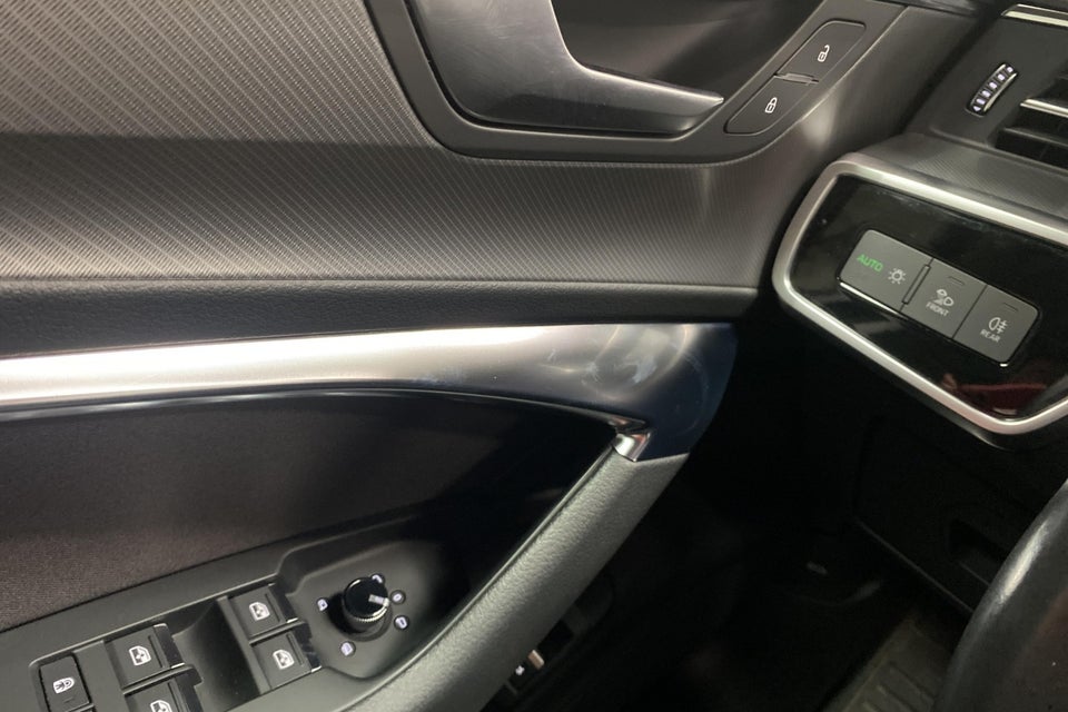 Audi A6 50 TFSi e Sport quattro S-tr. 4d