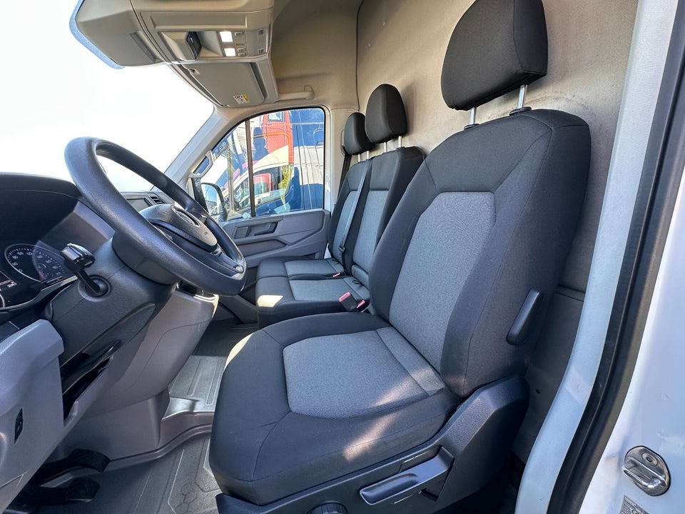 VW Crafter 30 2,0 TDi 140 Kassevogn L3H2