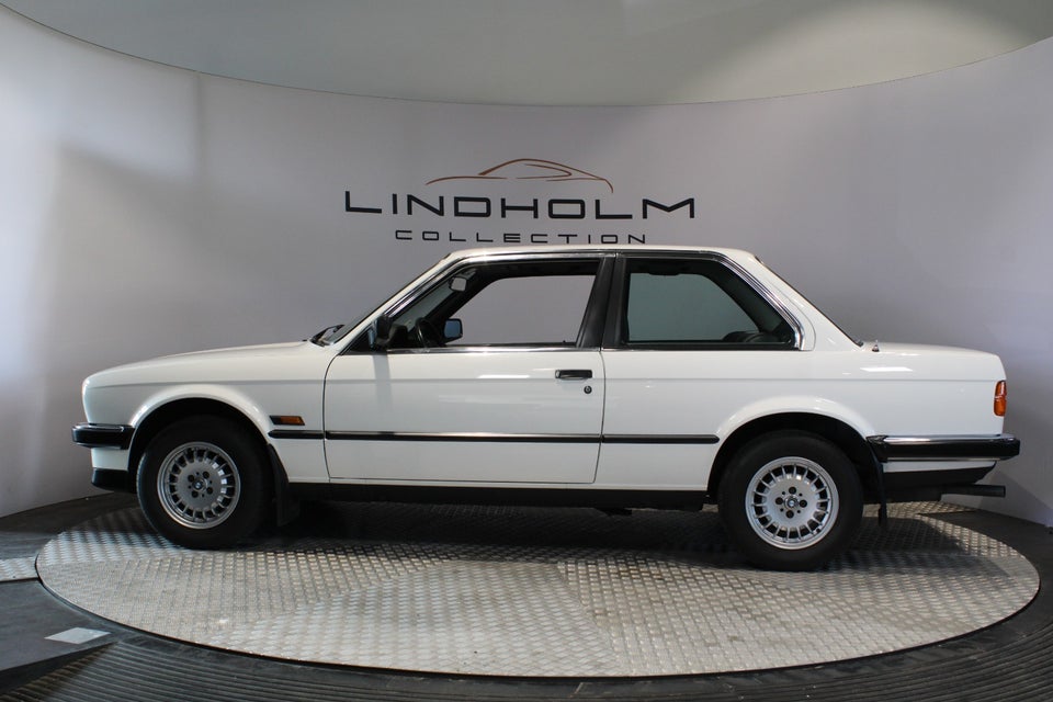 BMW 320i 2,0  2d