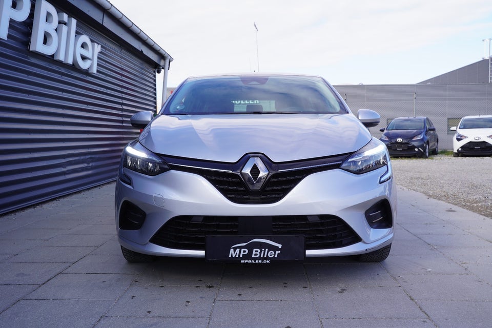 Renault Clio V 1,6 E-Tech Zen 5d