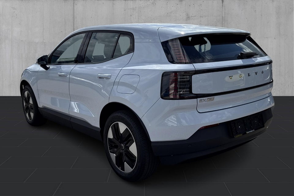 Volvo EX30 Extended Range Core 5d