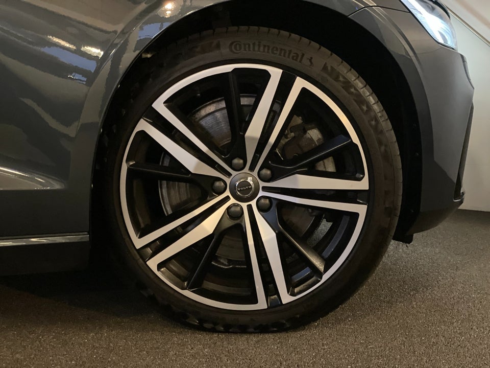 Volvo V60 2,0 T6 ReCharge R-Design aut. AWD 5d