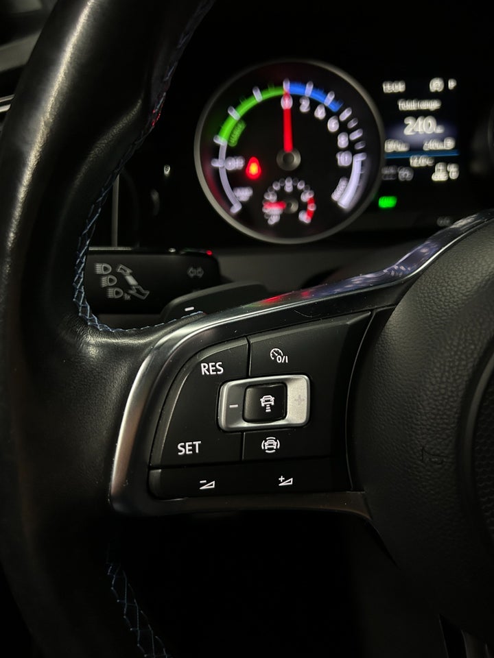 VW Golf VII 1,4 GTE DSG 5d