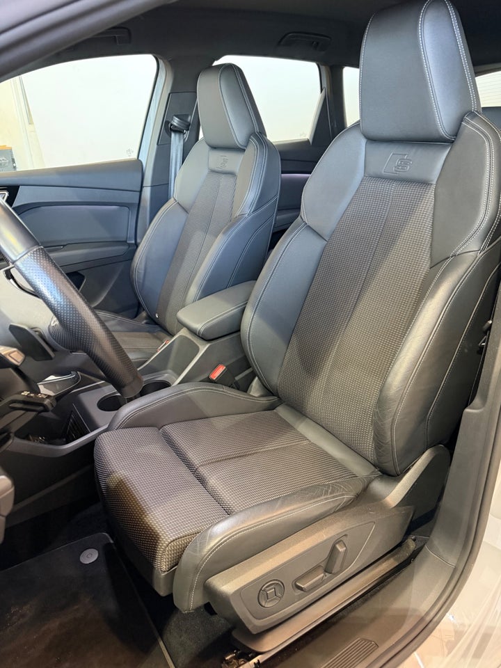 Audi Q4 e-tron 40 S-line 5d