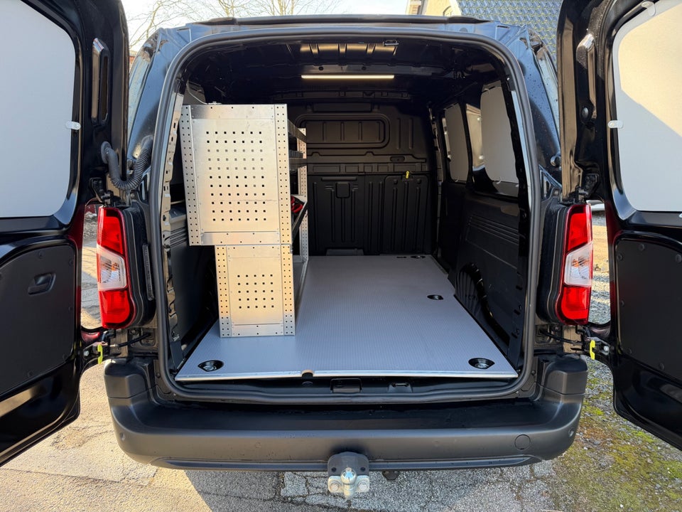 Peugeot e-Partner 50 L2V2 Plus Van