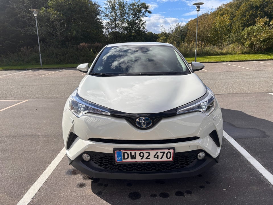 Toyota C-HR 1,8 Hybrid Limited CVT 5d