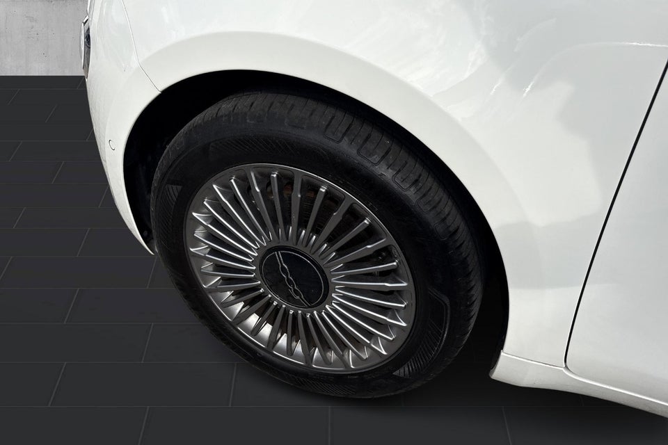 Fiat 500e 42 Icon 3d