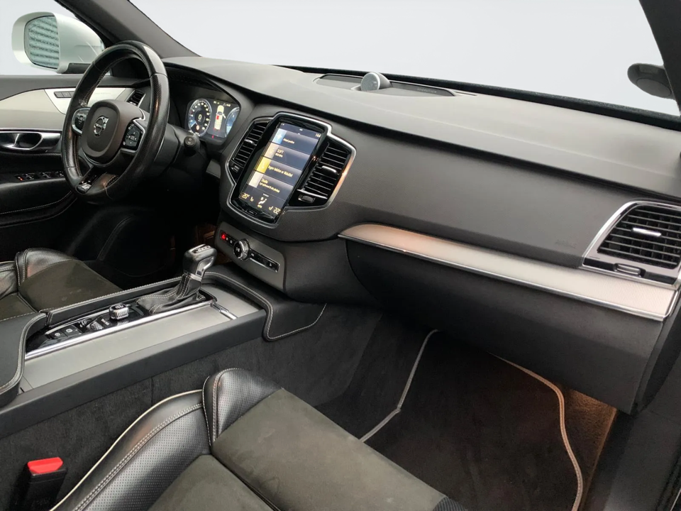 Volvo XC90 2,0 D5 235 R-Design aut. AWD 5d