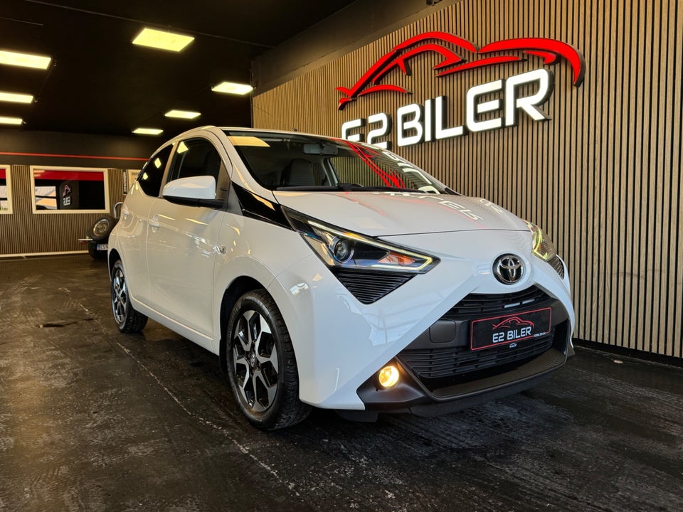 Toyota Aygo 1,0 VVT-i x-press 5d