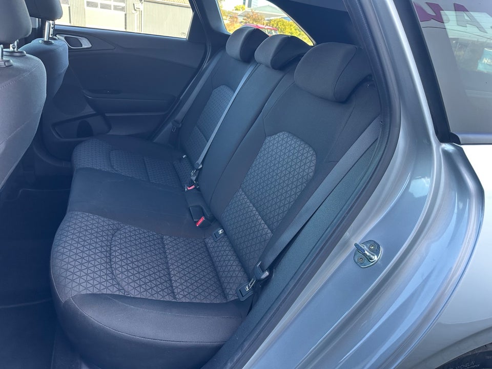 Kia Ceed 1,0 T-GDi Prestige SW 5d