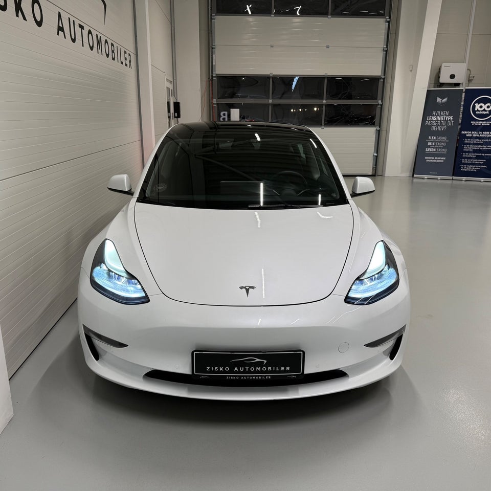 Tesla Model 3 Long Range AWD 4d