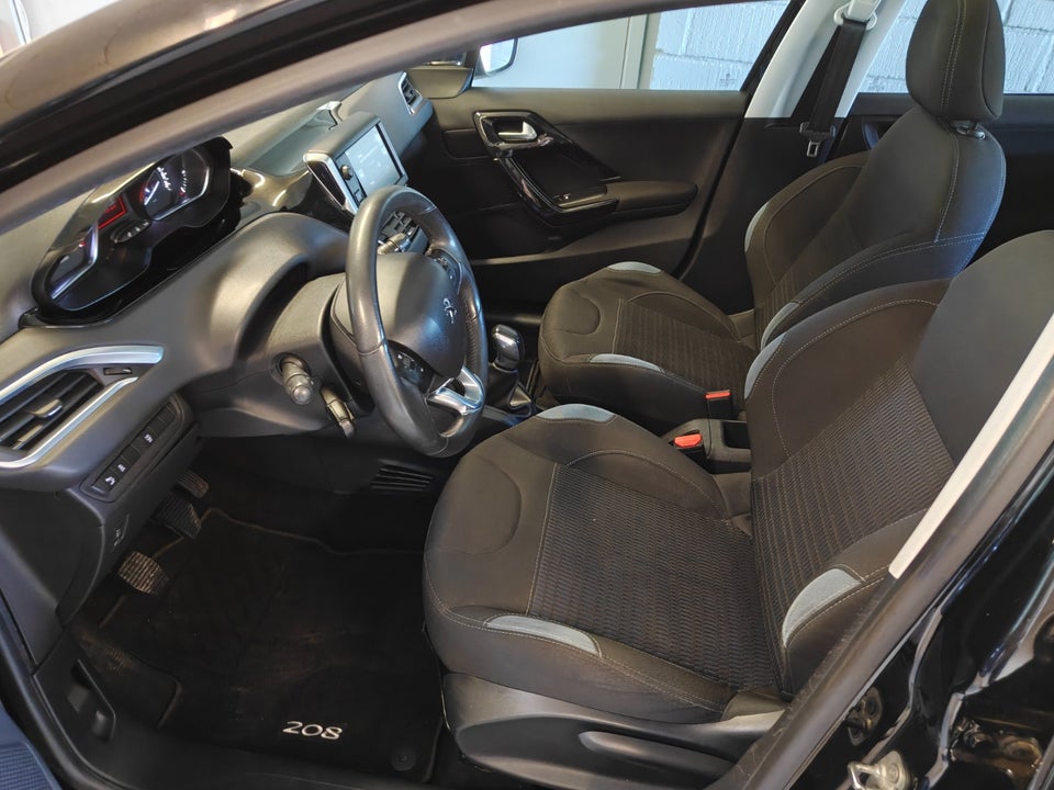 Peugeot 208 1,2 VTi 82 Allure 5d