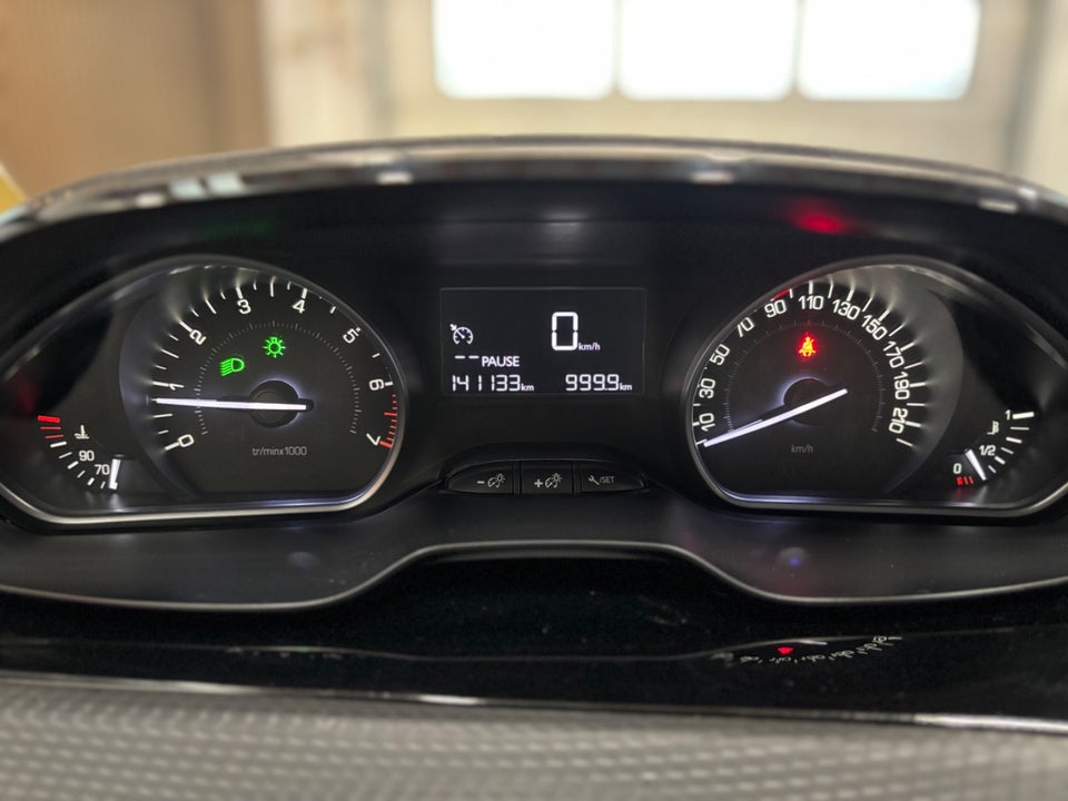 Peugeot 2008 1,2 VTi 82 Active 5d