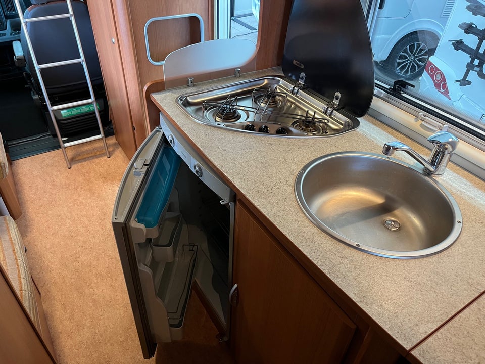 Elnagh Duke 2,2 46 2d