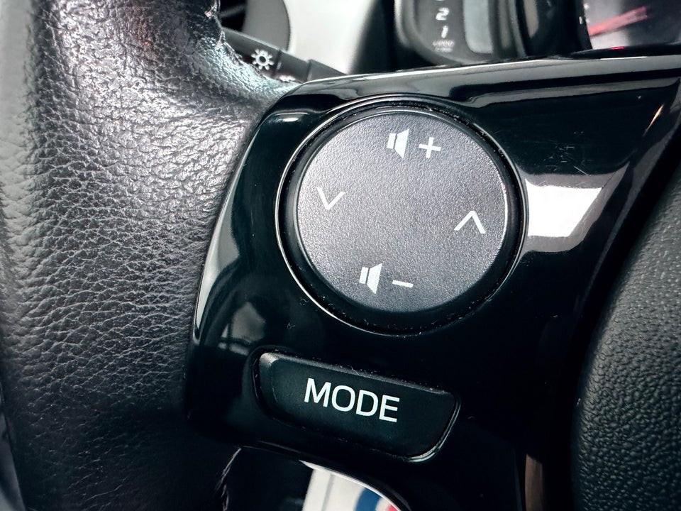 Toyota Aygo 1,0 VVT-i x-wave Sky 5d