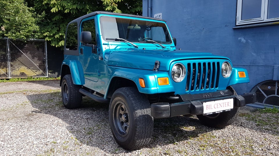 Jeep Wrangler 4,0 Sahara aut. 3d