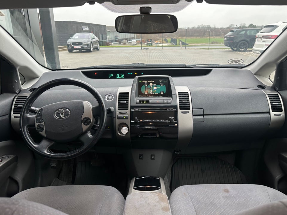 Toyota Prius 1,5 Hybrid 5d