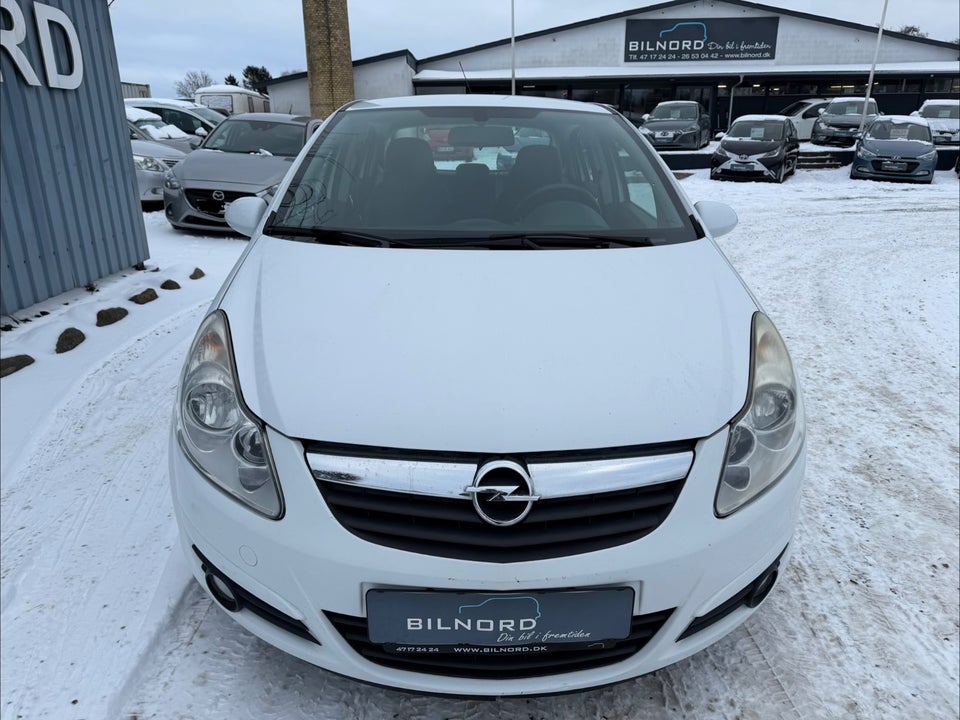 Opel Corsa 1,4 16V Cosmo 5d