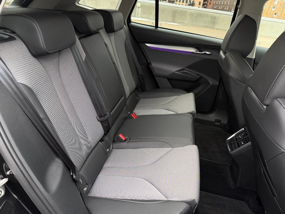 Skoda Enyaq 50 iV 5d