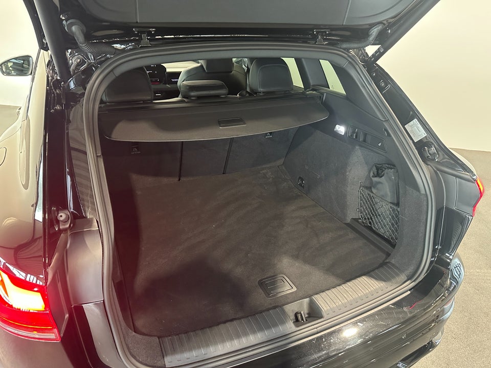 Audi SQ6 e-tron quattro 5d