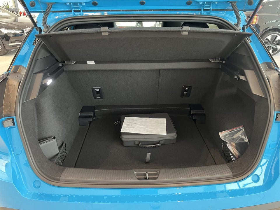 MG 4 77 Luxury Extended Range 5d