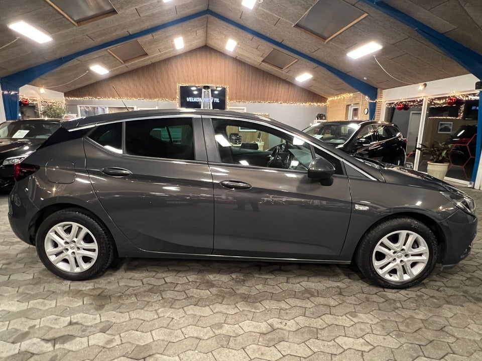Opel Astra 1,6 CDTi 110 Enjoy 5d