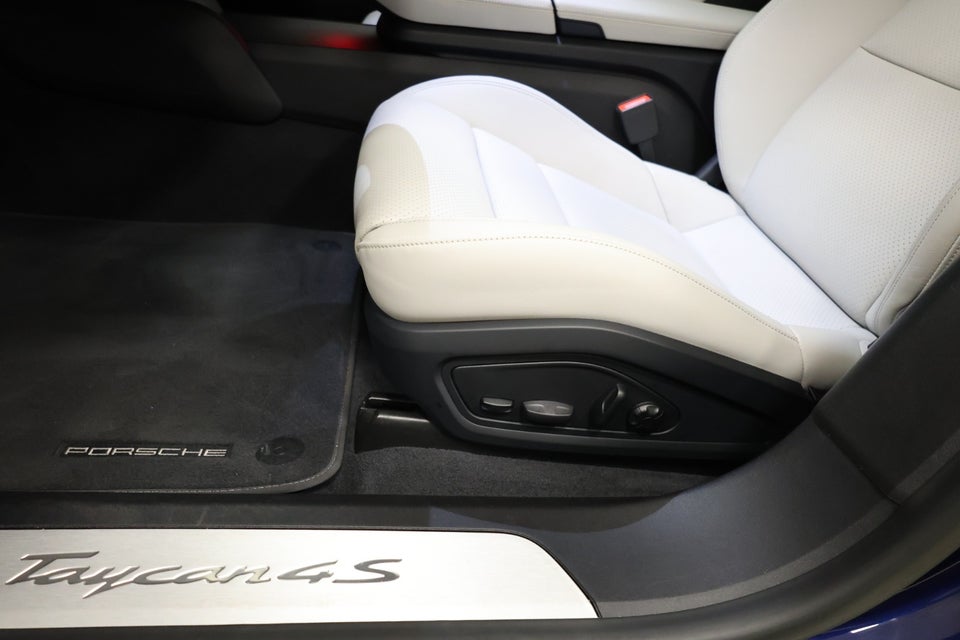 Porsche Taycan 4S Performance+ 4d