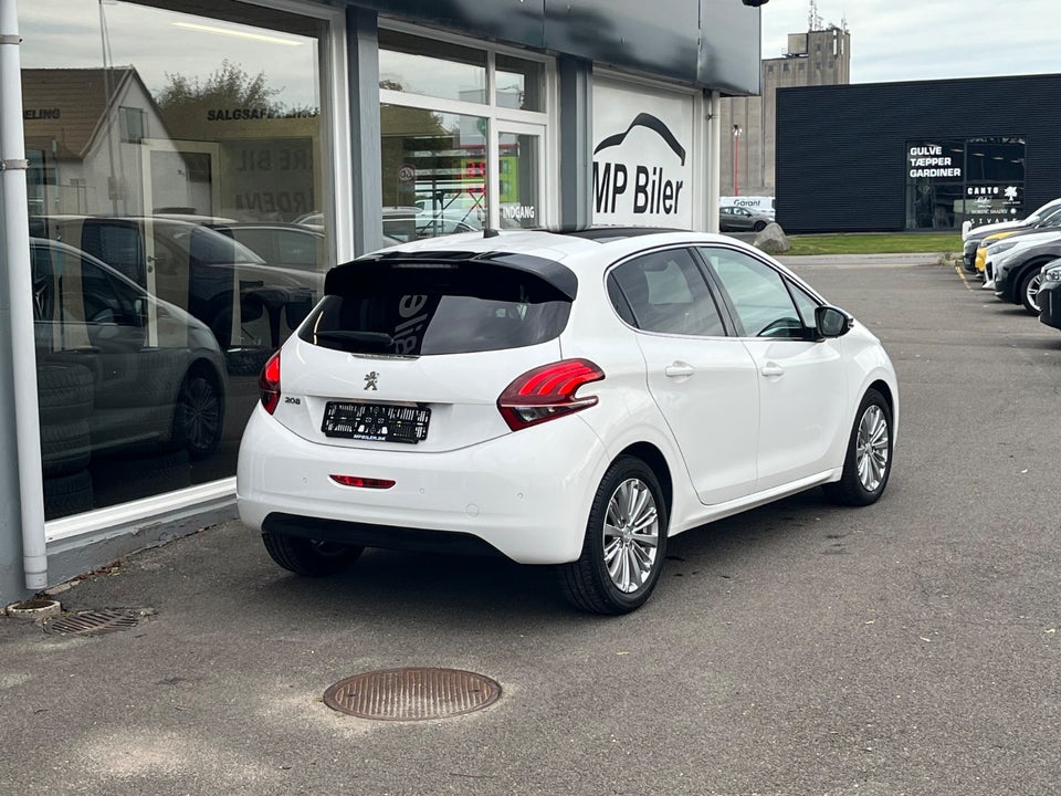 Peugeot 208 1,6 BlueHDi 100 Allure Sky 5d