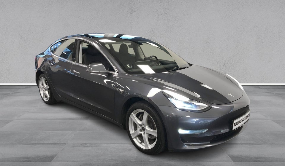 Tesla Model 3 Long Range AWD 4d