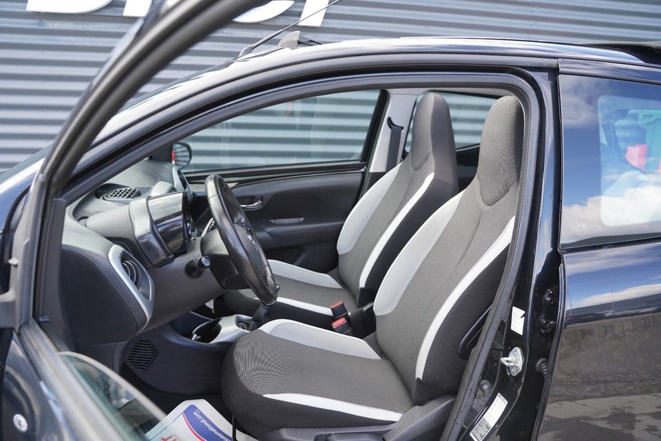 Toyota Aygo 1,0 VVT-i x-sky 5d